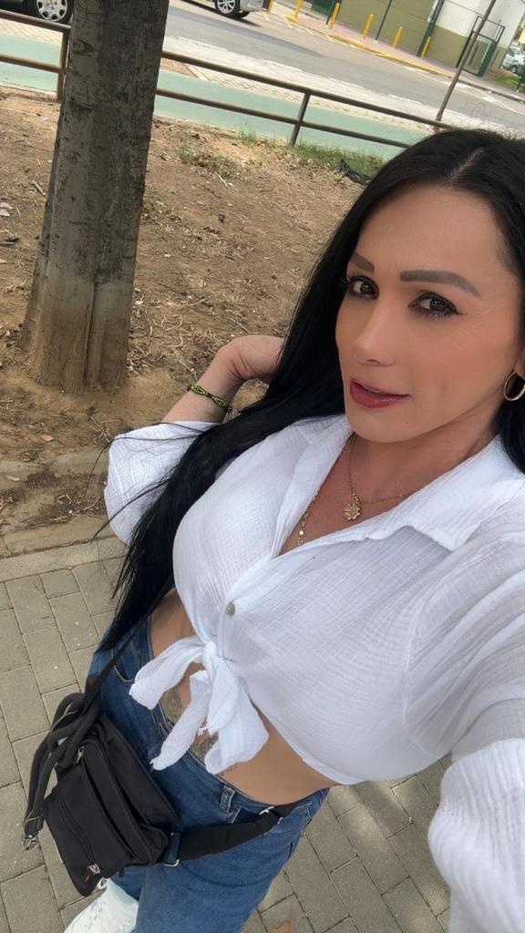 603294678: Chica busca chico en Sevilla