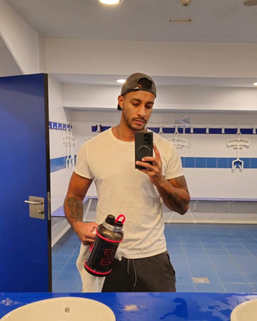 670633153: Chico busca chica en Ibiza