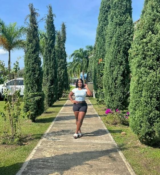 610976790: Chica busca chico en Zaragoza