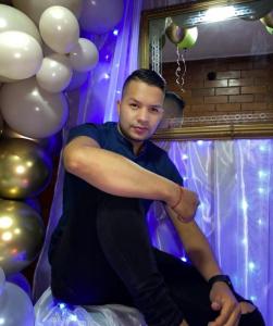 606308500: Chico busca chica en La Coruña