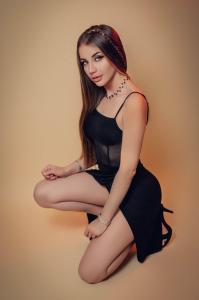 695546389: Chica busca chico en Madrid