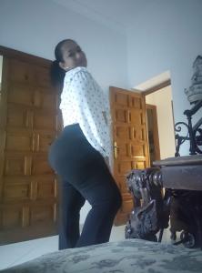 637928341: Chica busca chico en Sevilla