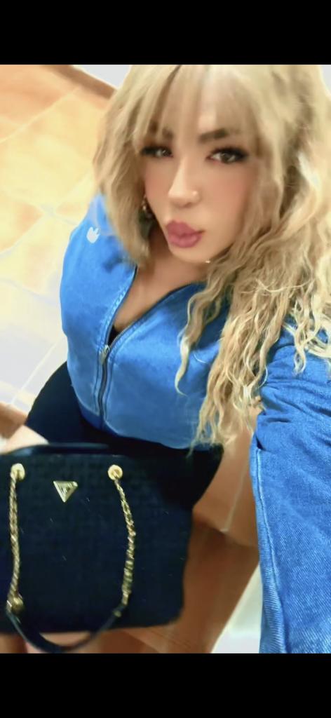 663559110: Transexual en Tenerife