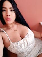 647781560: Chica busca chico en Barcelona