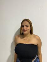 614810294: Chica busca chico en Sevilla