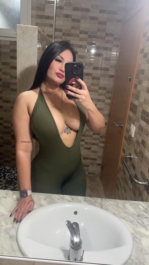 613108270: Chica busca chico en Barcelona