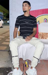 613980808: Chico busca chica en Madrid