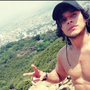 613878323: Chico busca chica en Madrid