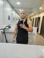 617253470: Chico busca chica en Barcelona