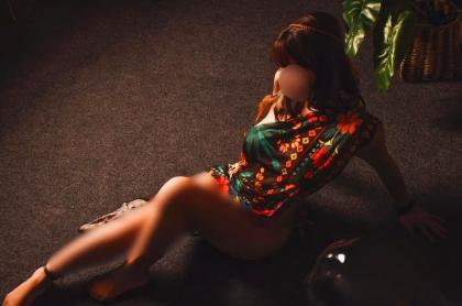 747776207: Chica busca chico en Barcelona