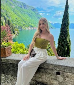 614680164: Chica busca chico en Madrid