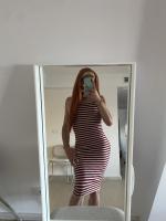 613485370: Chica busca chico en Sevilla