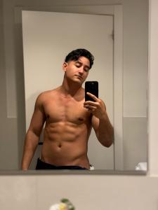 664407620: Chico busca chica en Granada