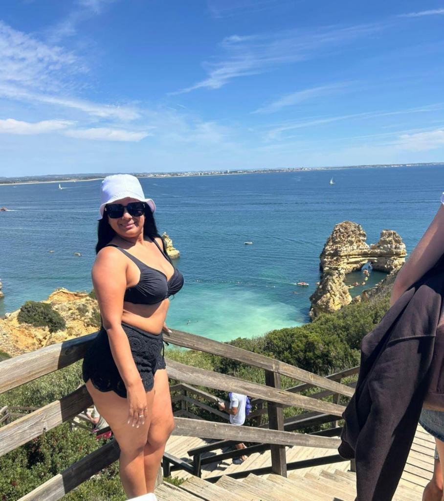 631149563: Chica busca chico en Pontevedra