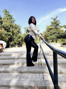 613946974: Chica busca chico en Madrid