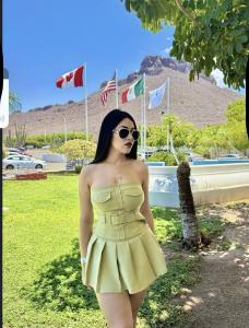 663486749: Chica busca chico en Cádiz