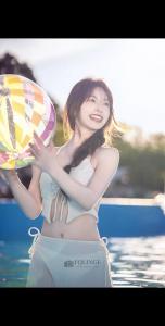 Chica busca chico en Ibiza: 