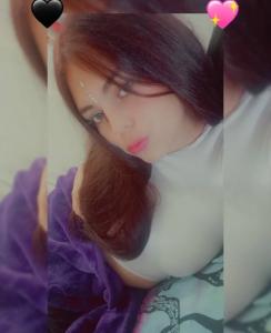 631007276: Chica busca chico en Barcelona