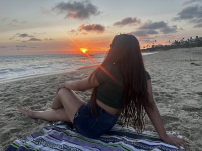 647119077: Transexual en León