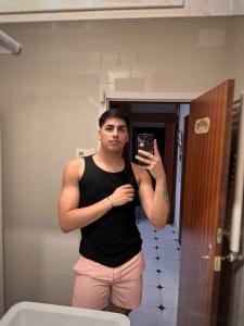 Chico busca chica en Zaragoza: 