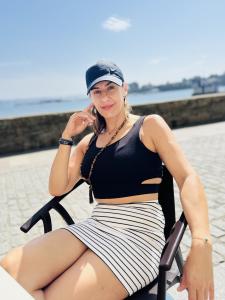 697696775: Chica busca chico en Orense