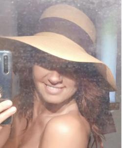 647327372: Chica busca chico en Murcia