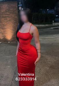 623333914: Chica busca chico en Sevilla