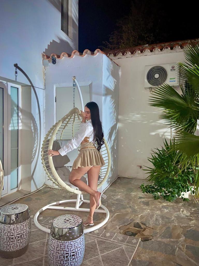 624341352: Chica busca chico en Madrid