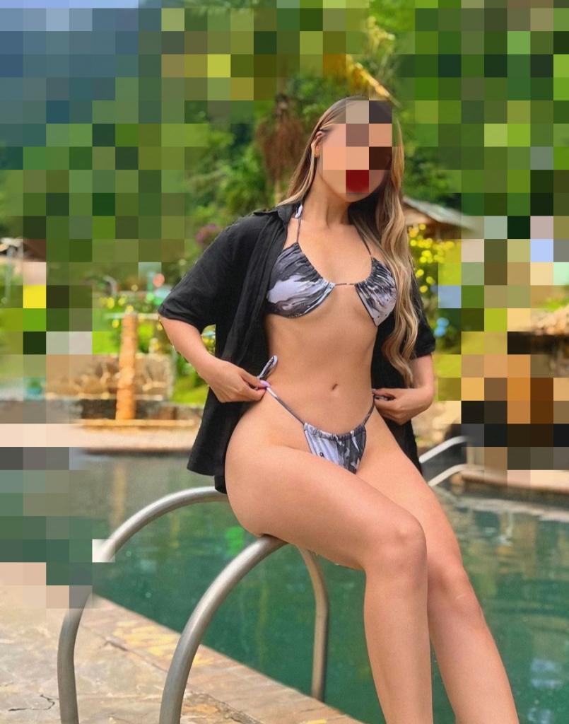 634063177: Chica busca chico en La Coruña