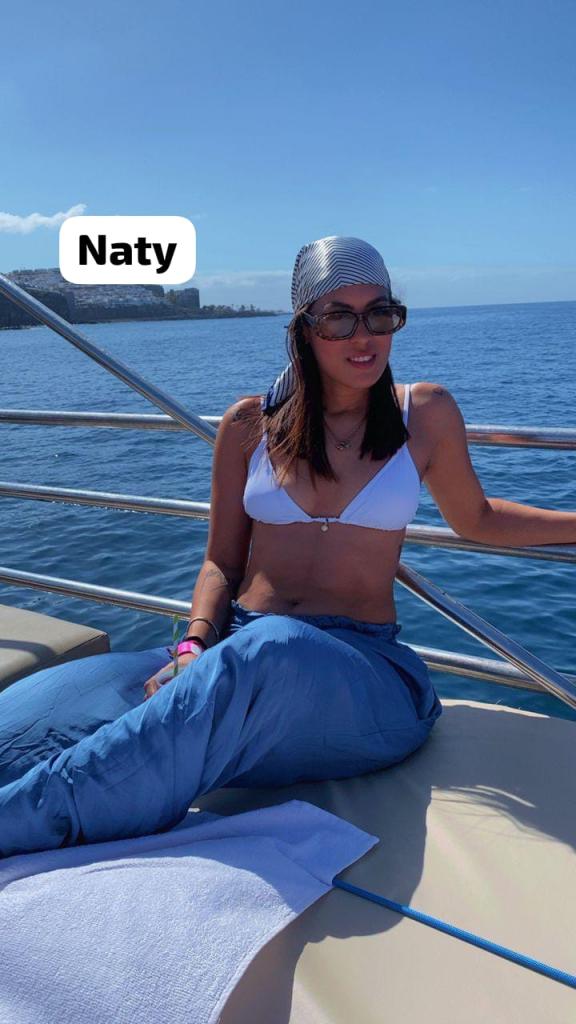 664658498: Chica busca chico en Cádiz