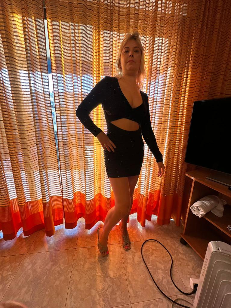 617688581: Chica busca chico en Tarragona