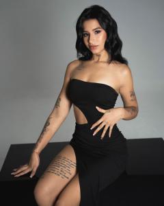 647242159: Chica busca chico en Barcelona