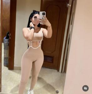 617295839: Chica busca chico en Barcelona