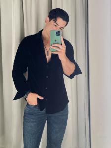 664407620: Chico busca chica en Granada