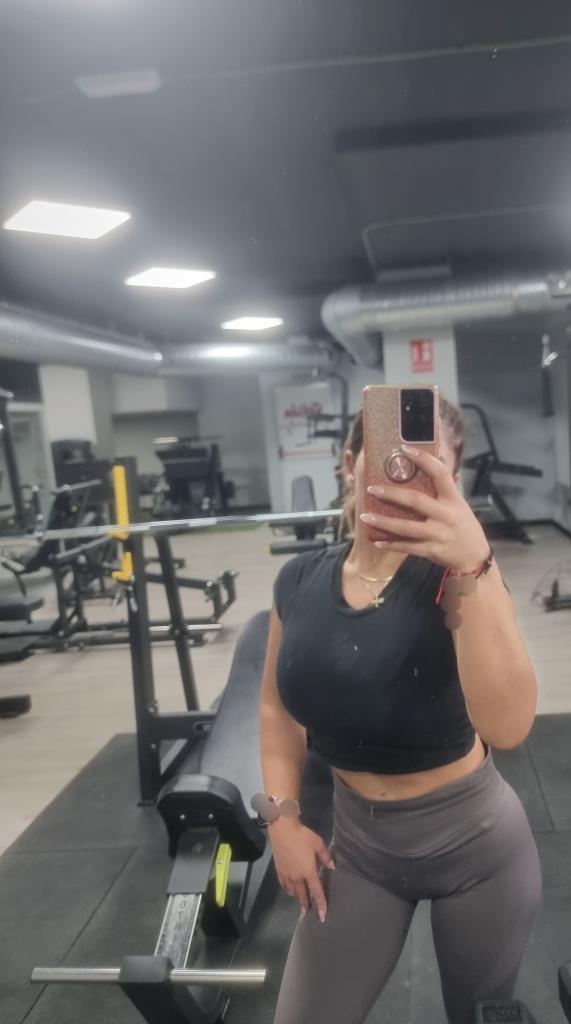 Chica busca chico en Granada: 