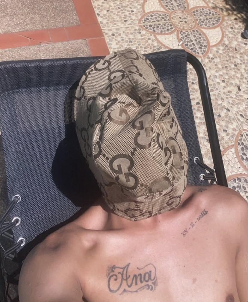 Chico busca chica en Orense: 