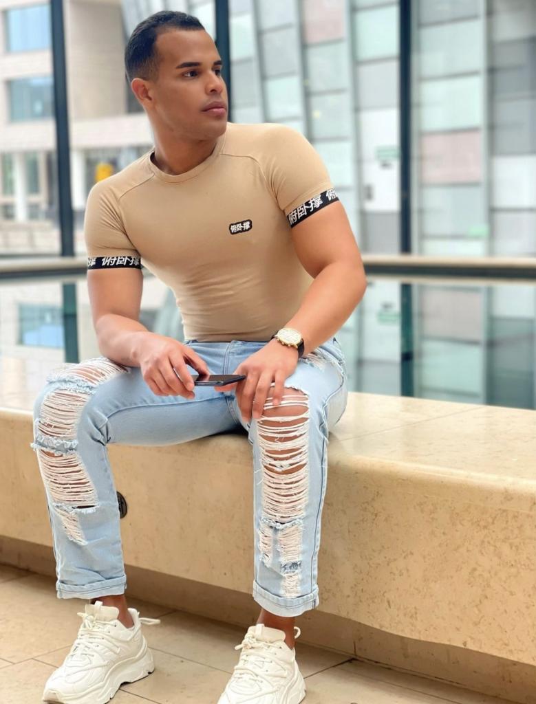 645655729: Chico busca chica en Madrid