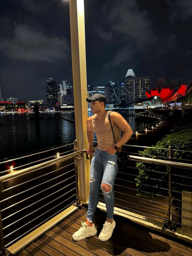 645655729: Chico busca chica en Madrid