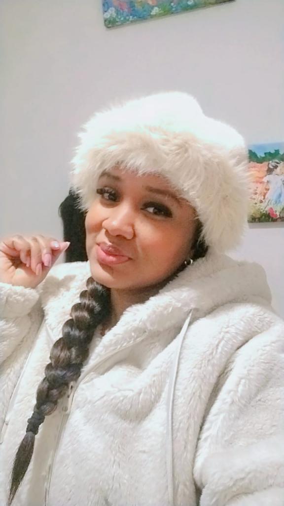 613383365: Chica busca chico en Huelva