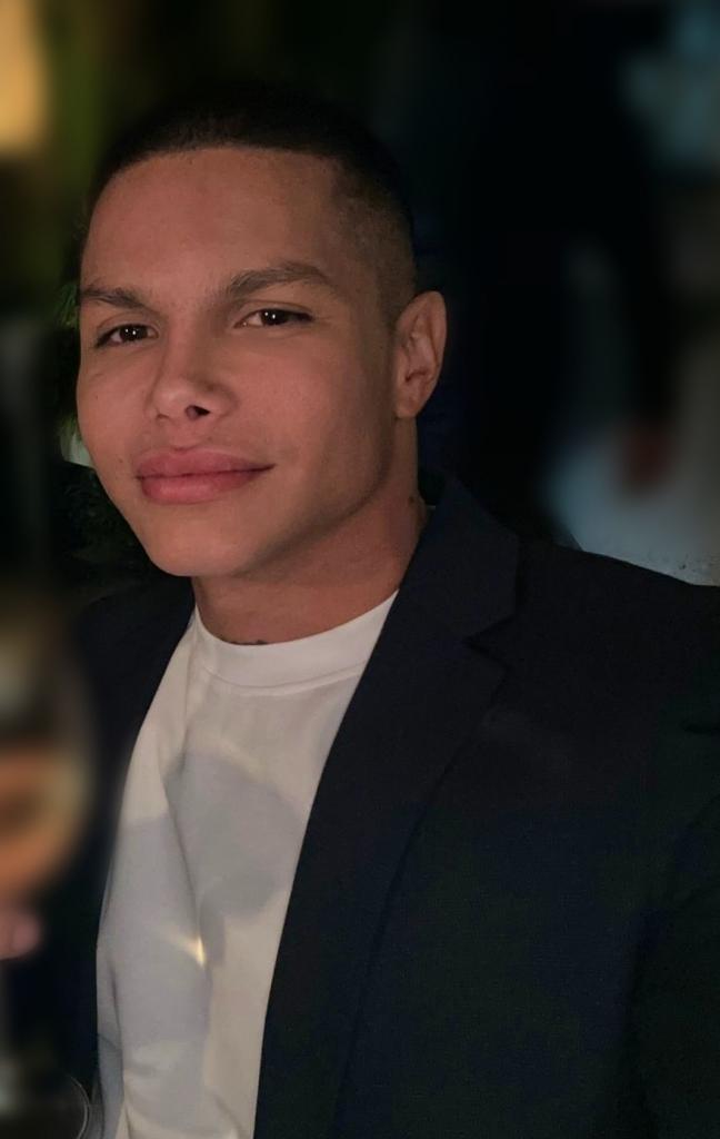 695032626: Chico busca chica en Barcelona