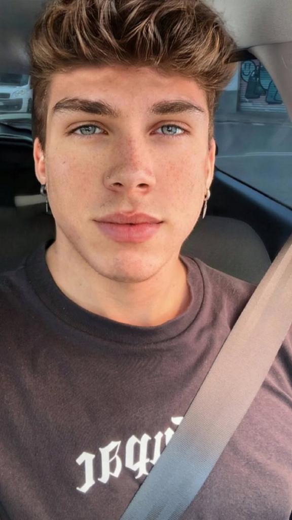 Chico busca chica en Castellón: 