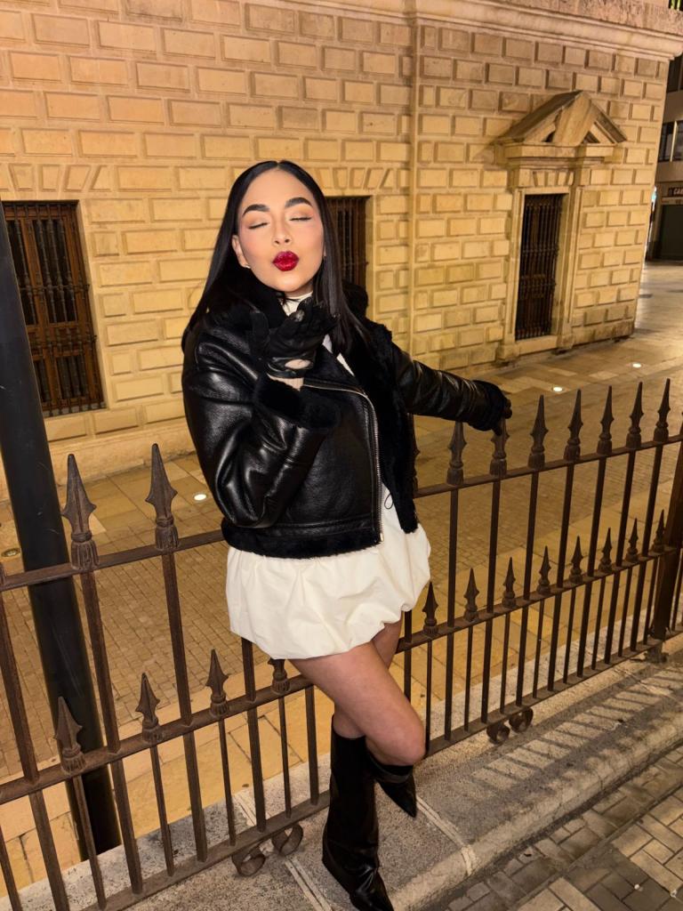 Chica busca chico en Málaga: Chica busca chico