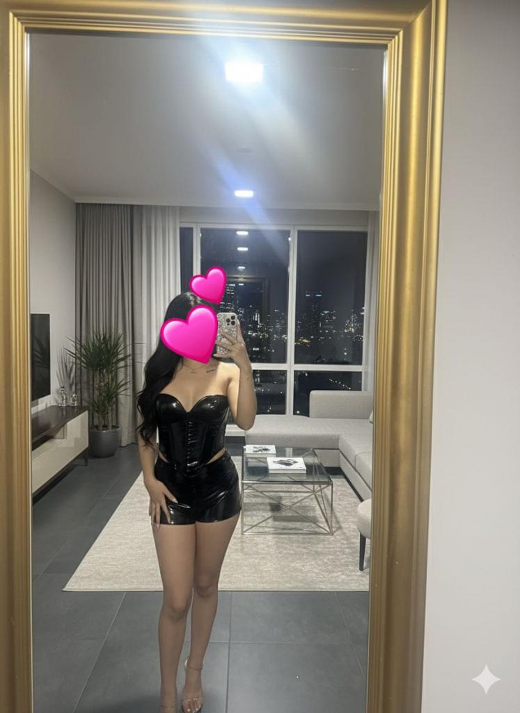 747777786: Chica busca chico en Sevilla