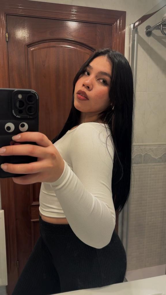 672961870: Chica busca chico en León