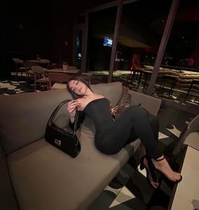 627115452: Chica busca chico en Barcelona