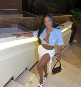 613456269: Chica busca chico en Cádiz