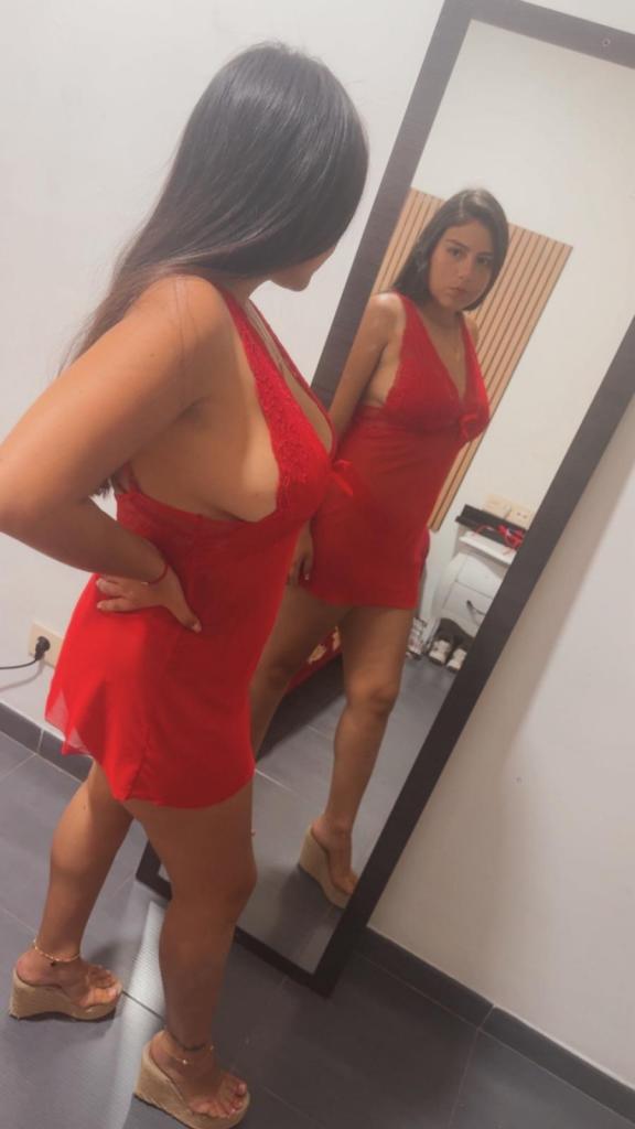 Chica busca chico en Granada: 