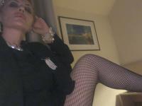 696404245: Chica busca chico en Madrid