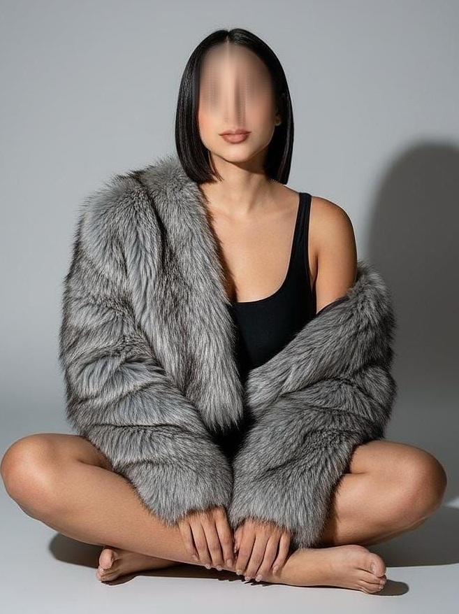 610817234: Chica busca chico en Madrid