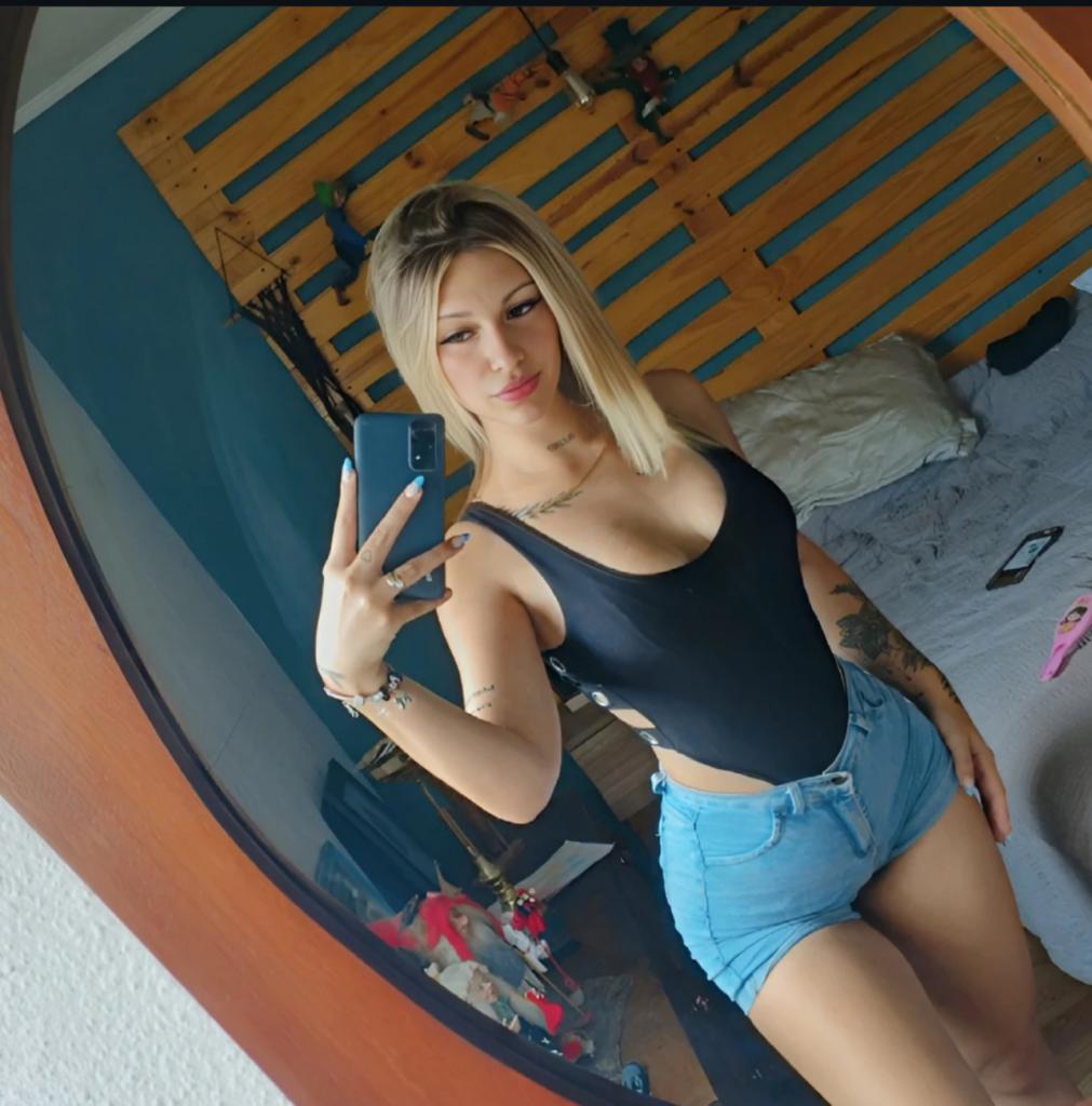 625257692: Chica busca chico en La Coruña